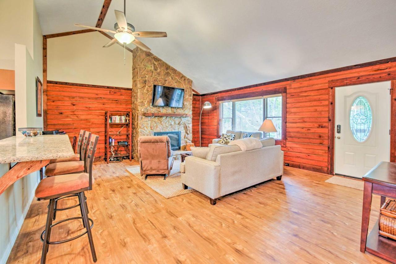 Spacious Kemah Clear Lake Home With Porch And Fire Pit Luaran gambar