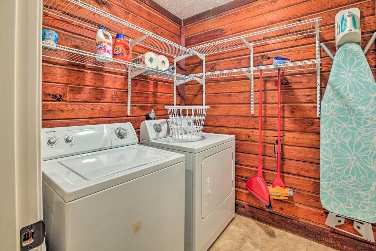 Spacious Kemah Clear Lake Home With Porch And Fire Pit Luaran gambar