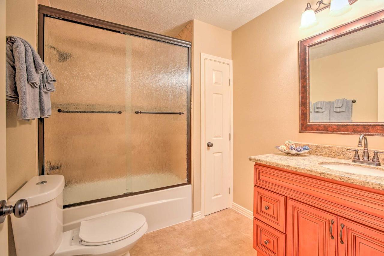 Spacious Kemah Clear Lake Home With Porch And Fire Pit Luaran gambar